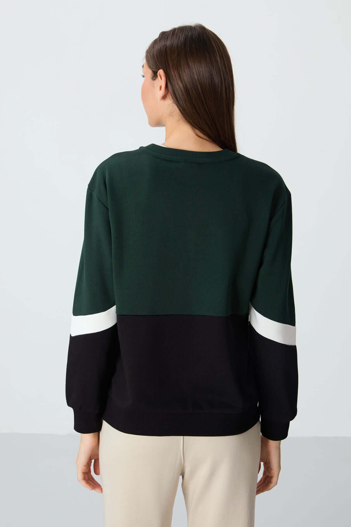 Pine Green Oversized Crew Neck Sweatshirt for Women – Soft Cotton, Smooth Textured, Comfortable Fit
